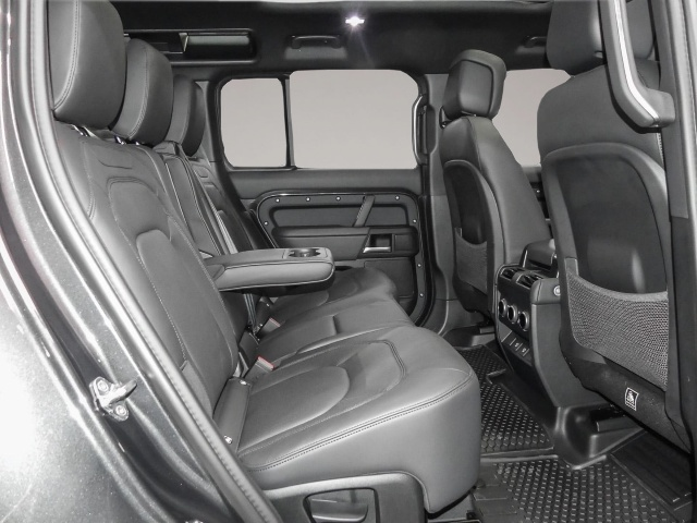 Fotografie 5 des Land Rover Defender 110 X-Dynamic SE D250 Mild-Hybrid EU6e