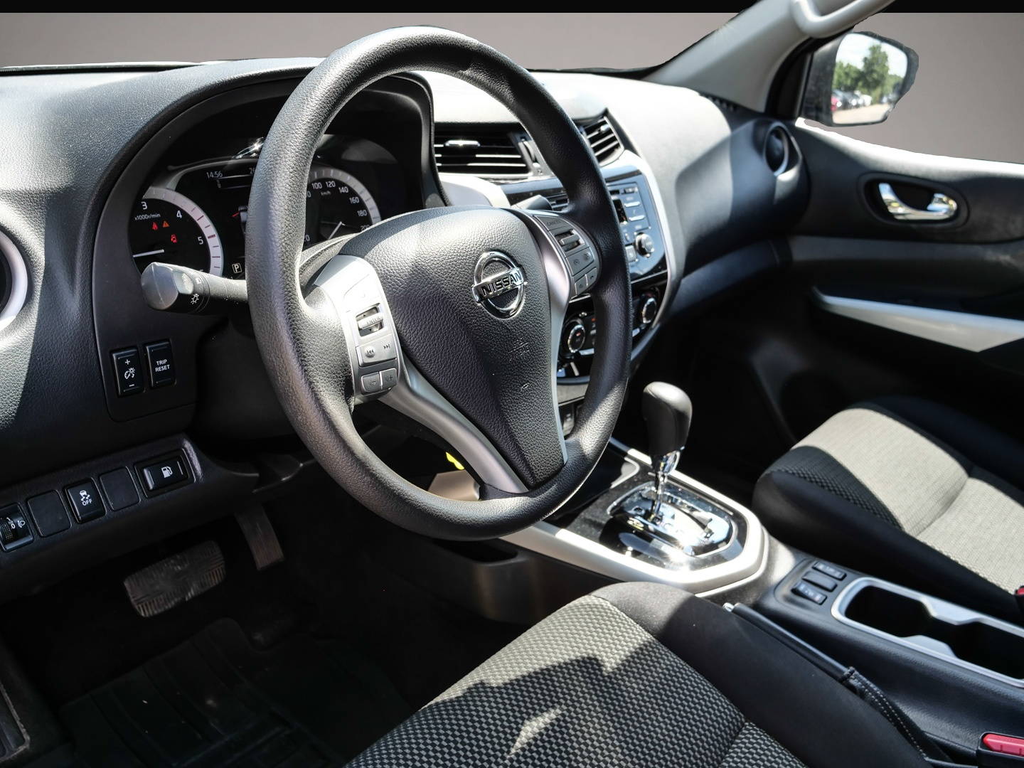 Bild 3 Nissan Navara NP300 Acenta Double Cab 4x4 2.3 dCi EU6d-