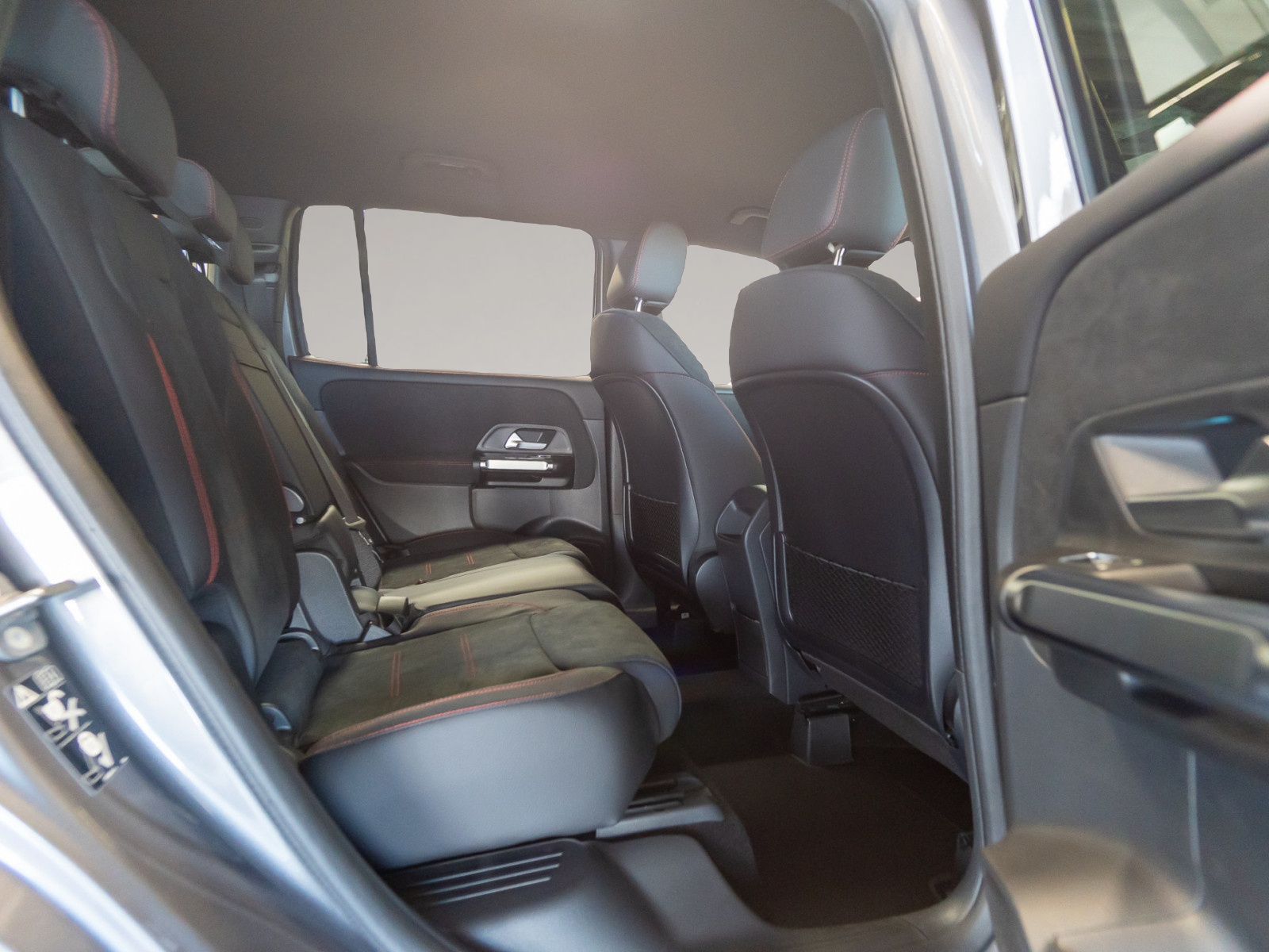 Bild 4 Mercedes-Benz GLB 220