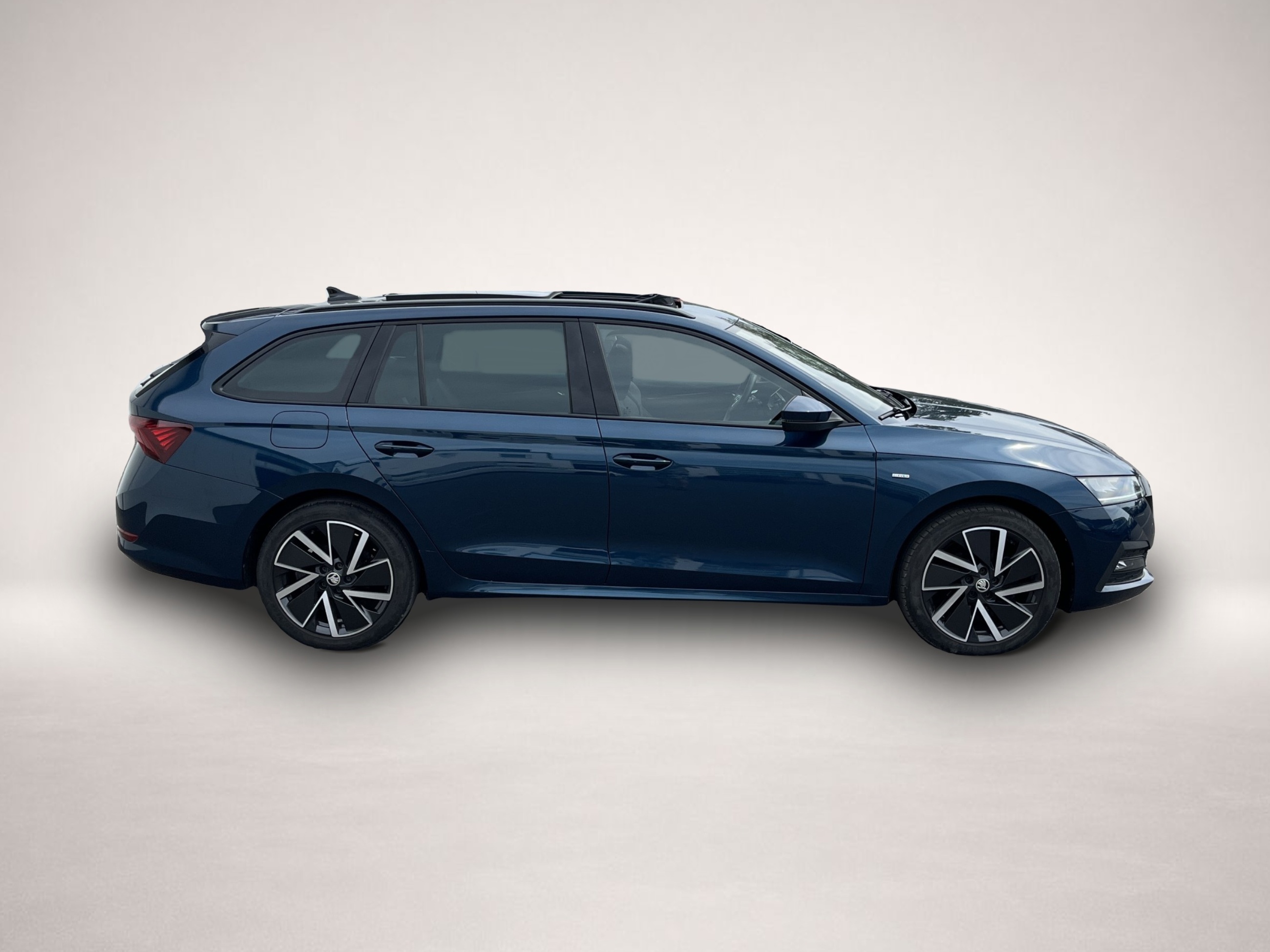Bild 3 Skoda 135 Combi 2.0 TDI Blackline AHK PANO Navi 4xSHZ