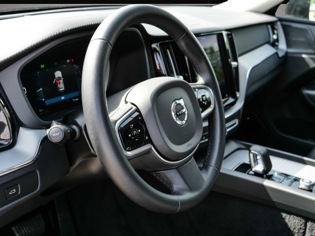 Bild 3 Volvo XC60 Ultimate Dark AWD B4 Diesel EU6d HUD StandH