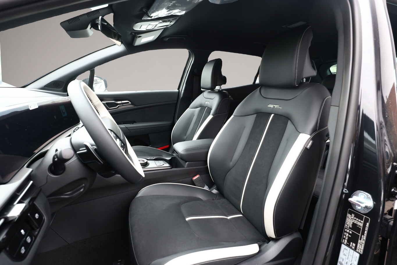 Bild 6 Kia Sportage HEV GT-Line eHK elSitze SHZ DigC ACC LM