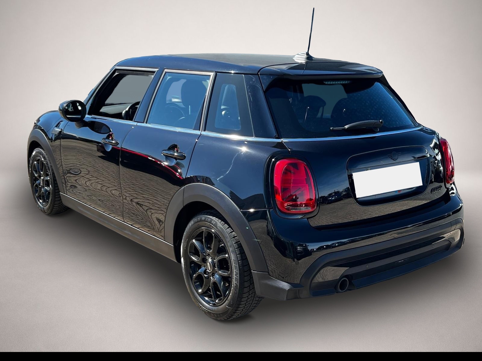 Fotografie 4 des MINI Cooper 1.5 5-türig Cooper Essential Trim NAV Sit