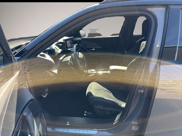 Bild 7 Peugeot 2008 GT PureTech 130 EAT8 GT SHZ ELK: SITZE APPL