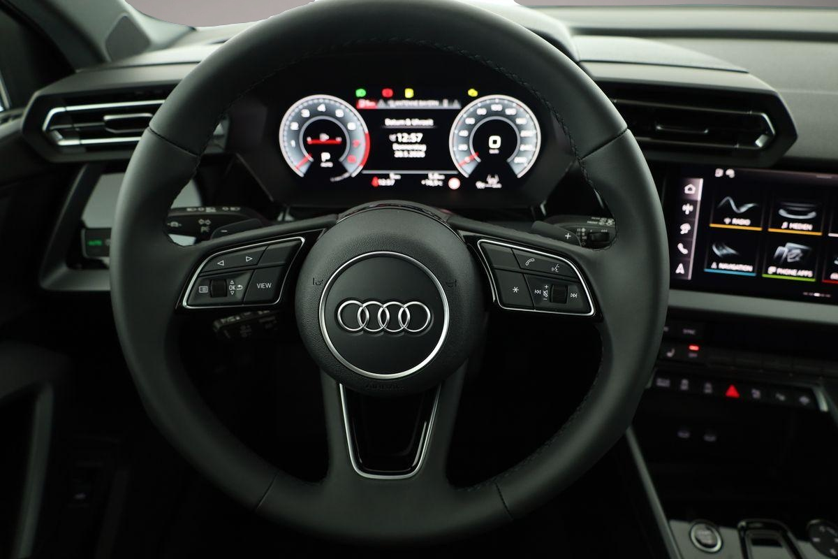 Fotografie 6 des Audi A3 Sportback 35 TFSI S-tronic S-LINE, AHK, Matri