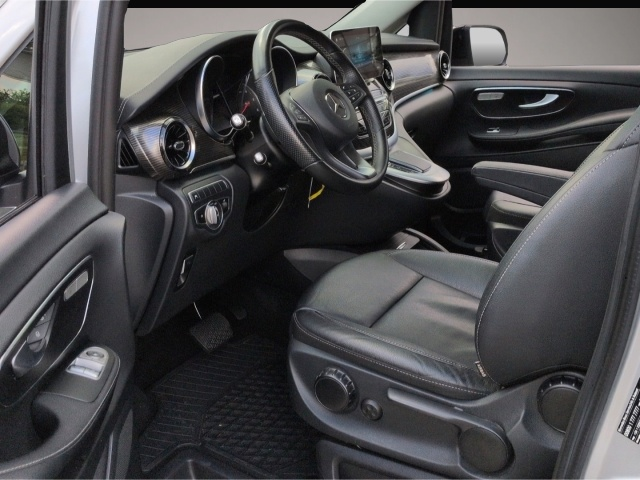 Bild 4 Mercedes-Benz V 220 d lang Avantgarde*7-Sitzer AHK LED Leder