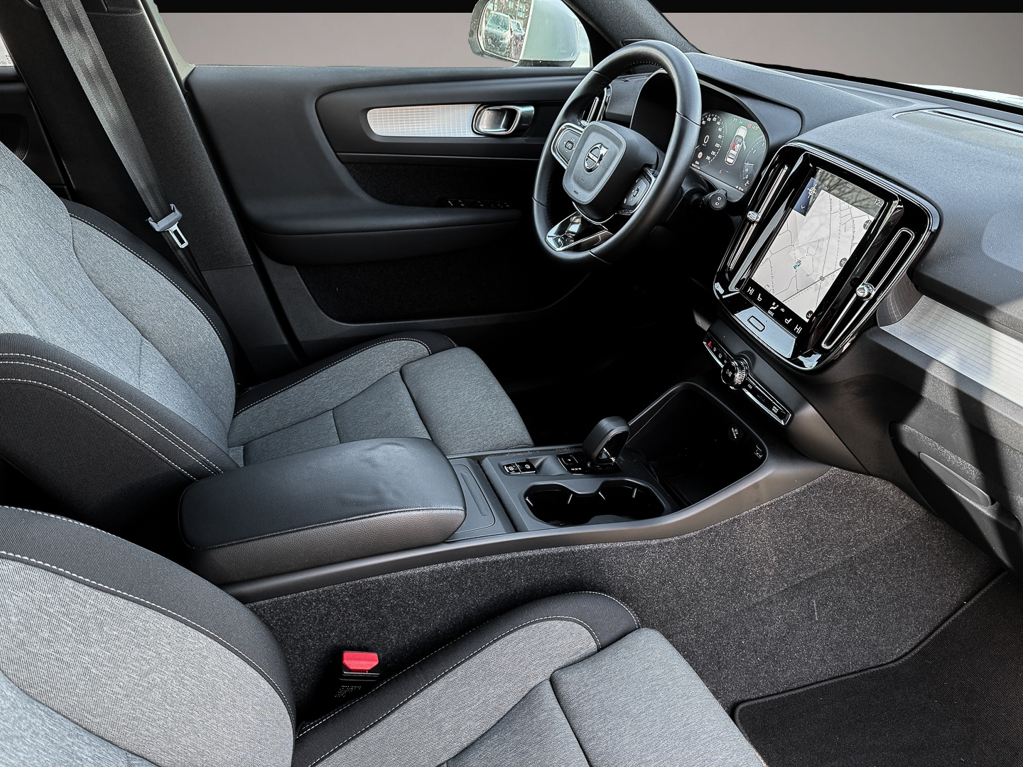 Bild 3 Volvo XC40 Core 2WD Navi Digitales Cockpit Soundsystem