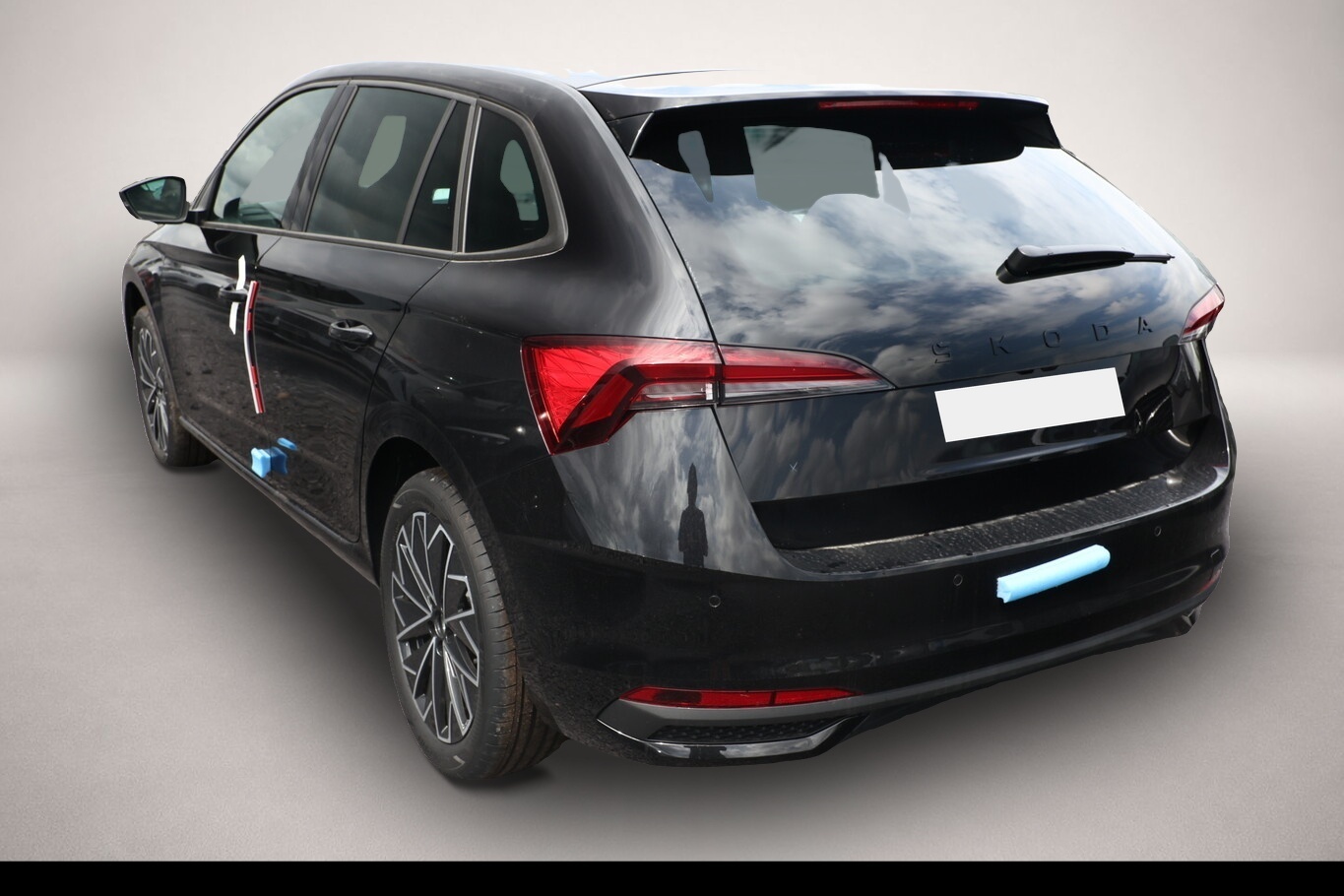 Bild 4 Skoda Scala DSG Dynamic Pano ACC SideA Kam Kessy SHZ