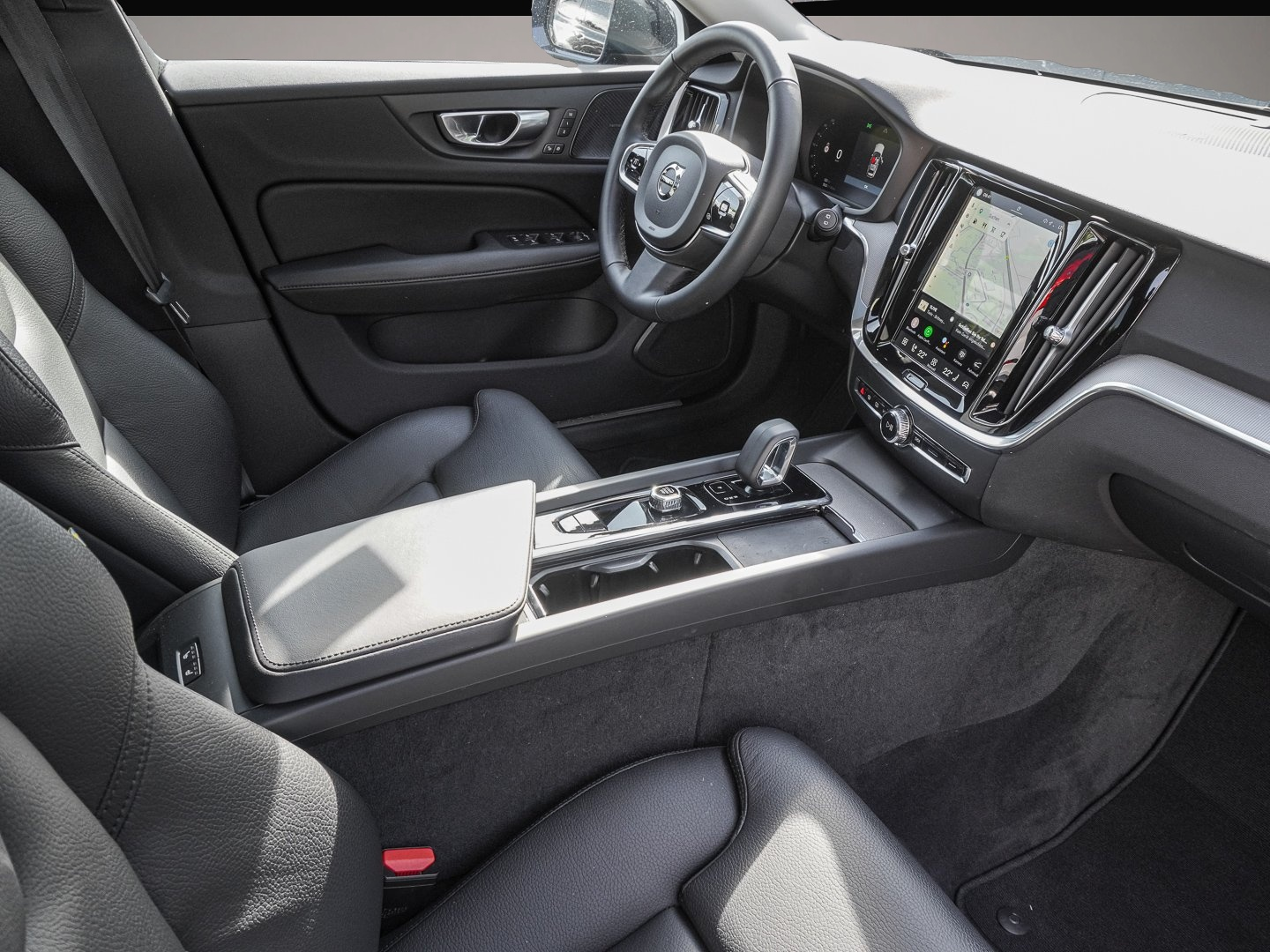 Fotografie 6 des Volvo V60 Cross Country B4 AWD Plus AHK Pano Harman/Ka