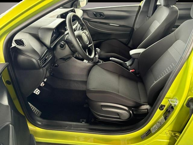 Fotografie 4 des Hyundai BAYON Blackline 6MT / PDC m. Kamera / Sitz & Lenkr.He.