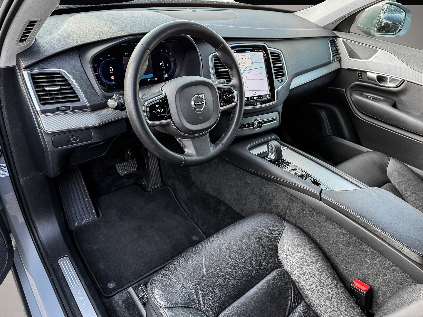 Bild 4 Volvo XC90 B5 Benzin Core AWD 7-Sitzer Lenkradh. Pilot