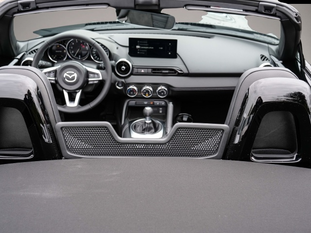 Bild 5 Mazda MX-5 1.5L SKYACTIV-G 132 6MT RWD Homura EU6e