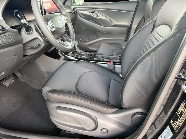 Bild 4 Hyundai i30 Comfort Plus 1.0 TGDI DCT/ Navi / Sitz + Lenkra.
