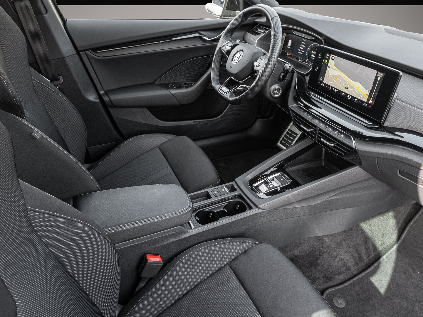 Fotografie 6 des Skoda Octavia Combi 2.0 TDI DSG Sportline