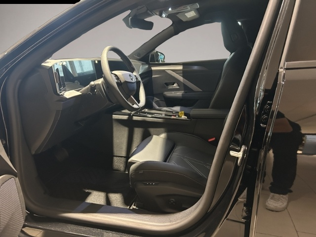 Bild 7 Opel Astra GS ST HUD Navi Leder 360 Kamera Massagesit