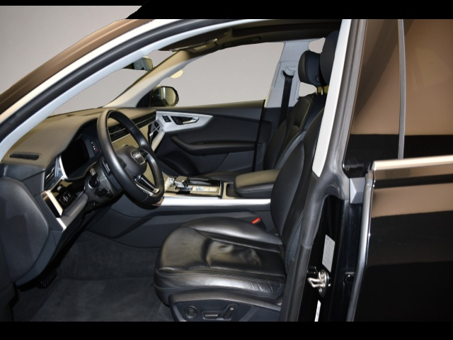 Bild 3 Audi quattro Q8 55 TFSI Tiptronic quattro AHK/Pano/Rückkam