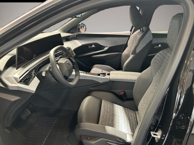 Bild 4 Peugeot 3008 Hybrid 145 Allure 1.2 EU6e