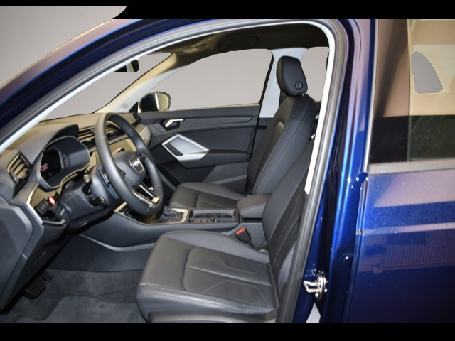 Bild 3 Audi Q3 35 TFSI S tronic advanced LED/AHK