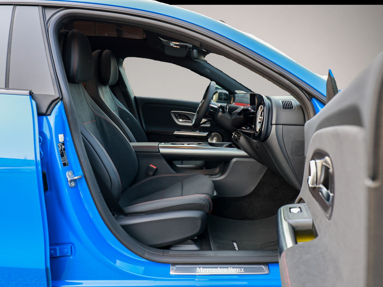Bild 2 Mercedes-Benz CLA 200
