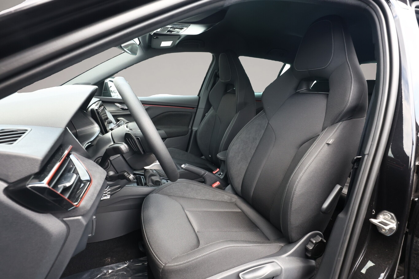 Bild 5 Skoda Scala DSG Dynamic ACC SideA Kam Kessy SHZ SunS