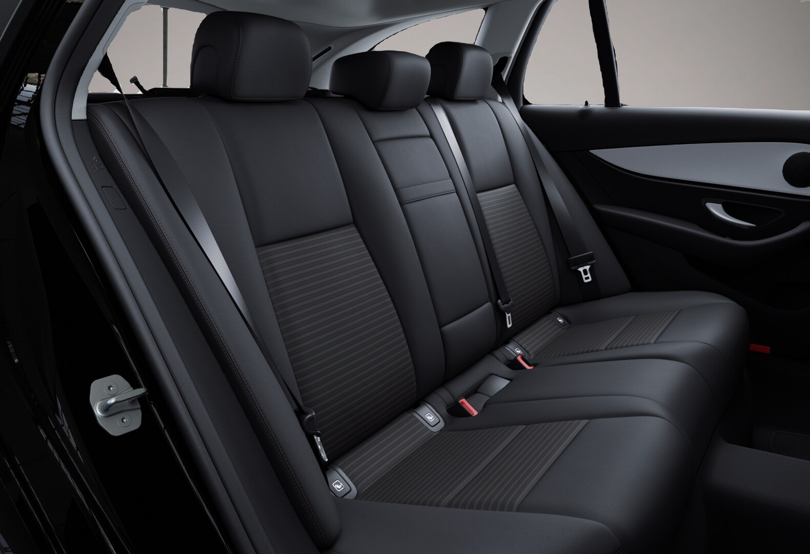 Bild 7 Mercedes-Benz E 300