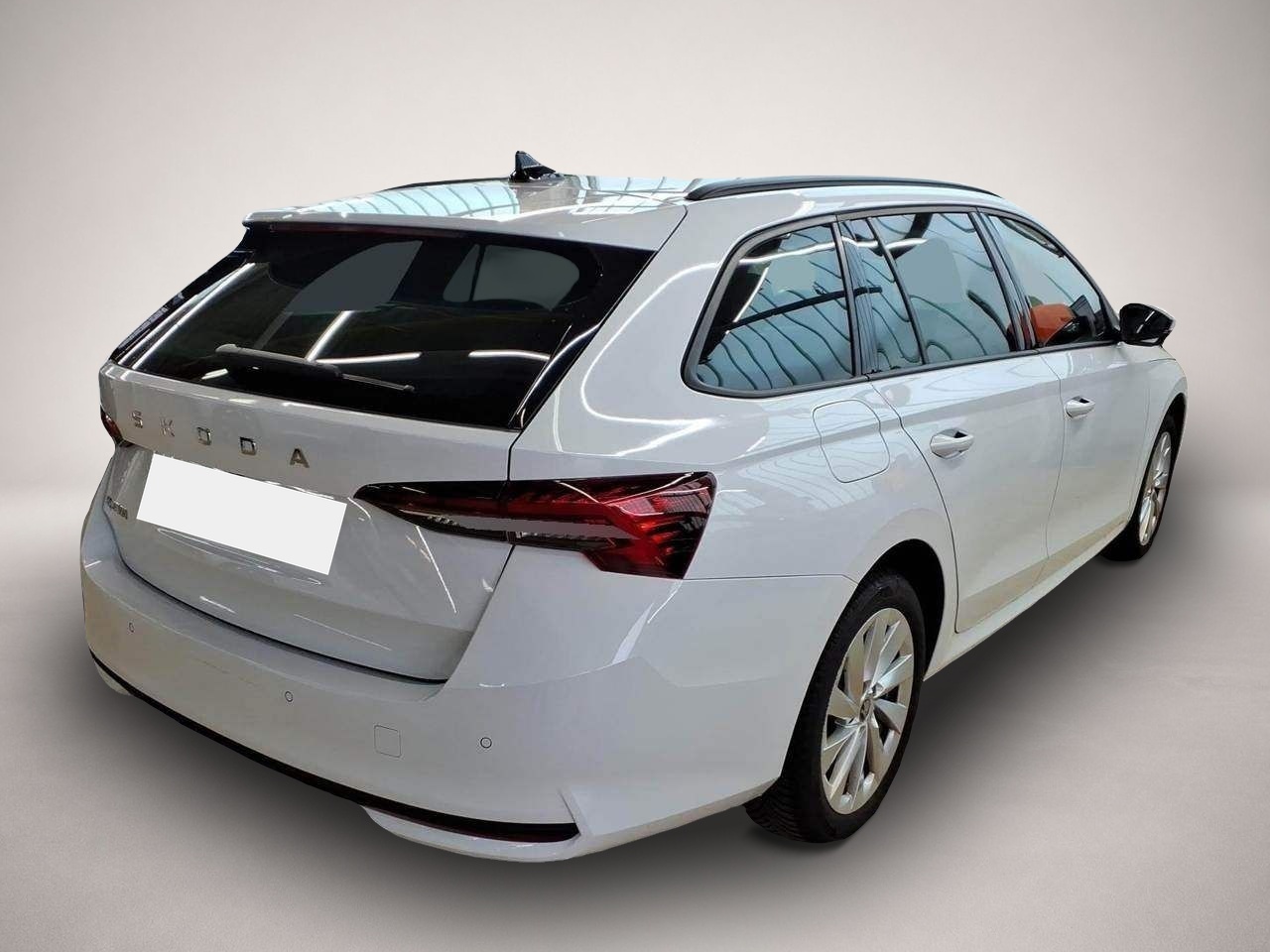 Bild 2 Skoda Octavia Combi 1.5 TSI mHEV DSG Selection MATRIX-