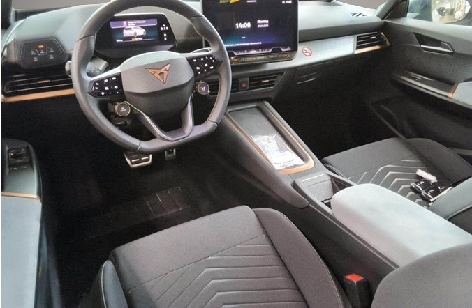 Vehicle image 3