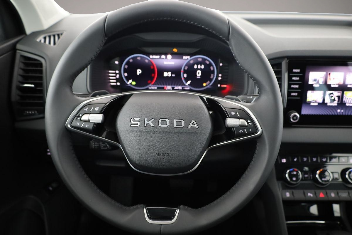 Fotografie 6 des Skoda Karoq 2.0 TDI DSG 4x4 Selection, AHK, Navi, LED,