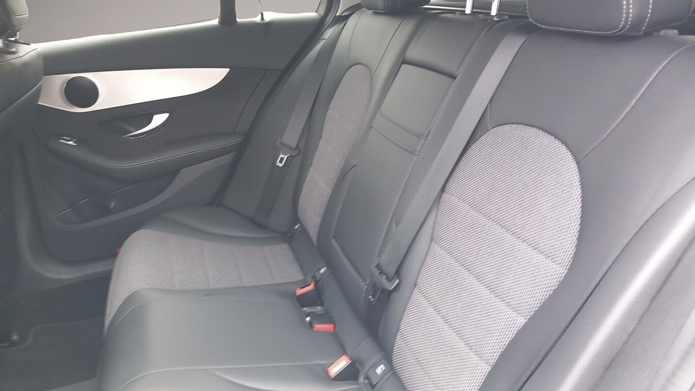 Bild 7 Mercedes-Benz C 300 T Avantgarde LED Nav AHK eHk SHZ ParkP 17Z
