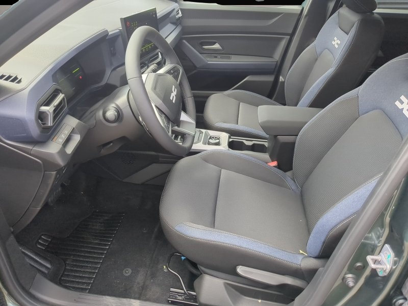 Bild 4 Dacia Bigster Hybrid-G 150 4x4 Expression Winter-Paket