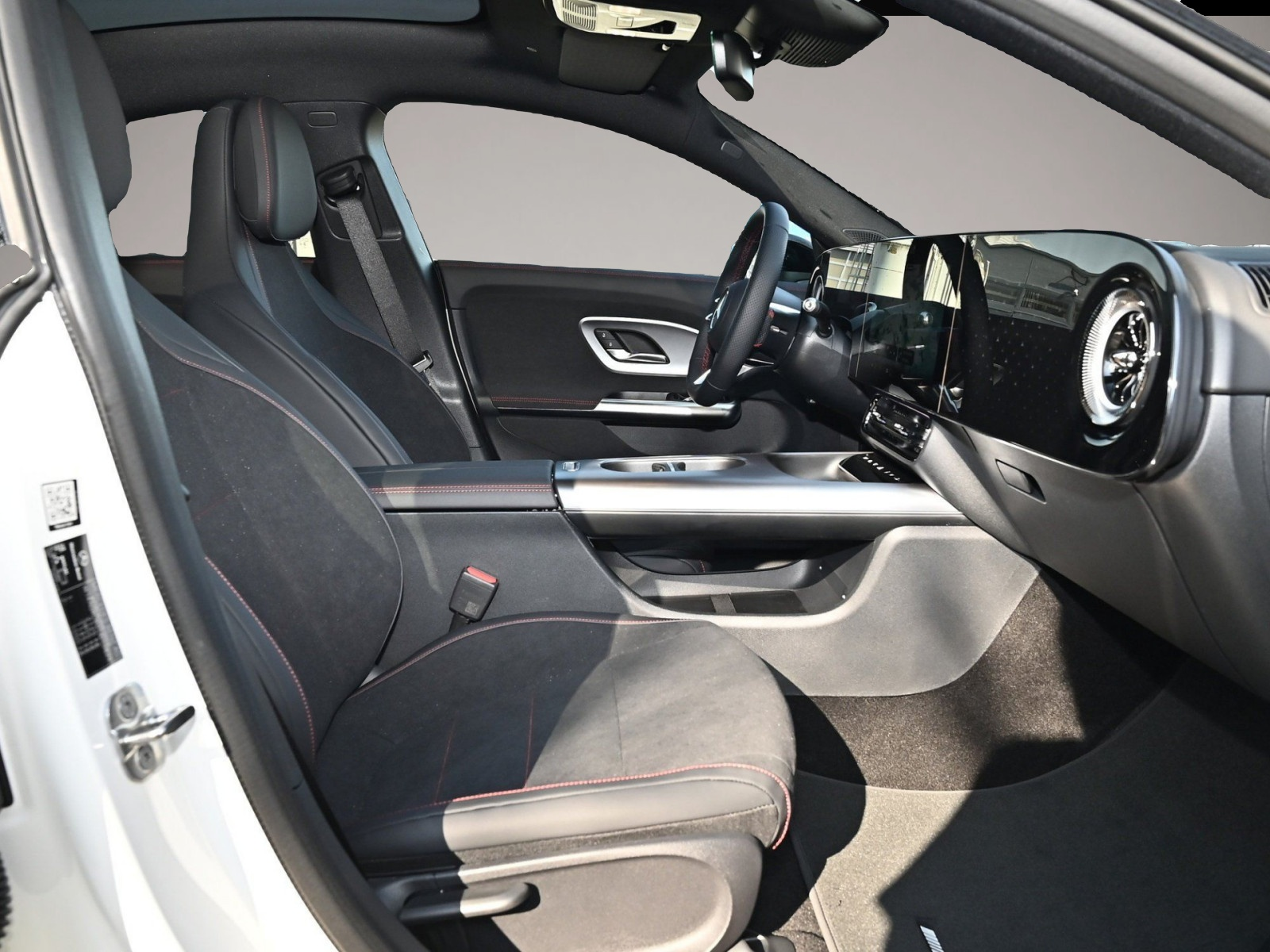 Bild 2 Mercedes-Benz CLA 180