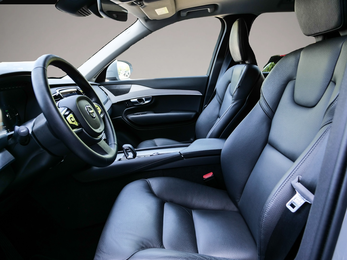 Bild 4 Volvo XC90 Core Recharge Plug-In Hybrid AWD 7-Sitzer S