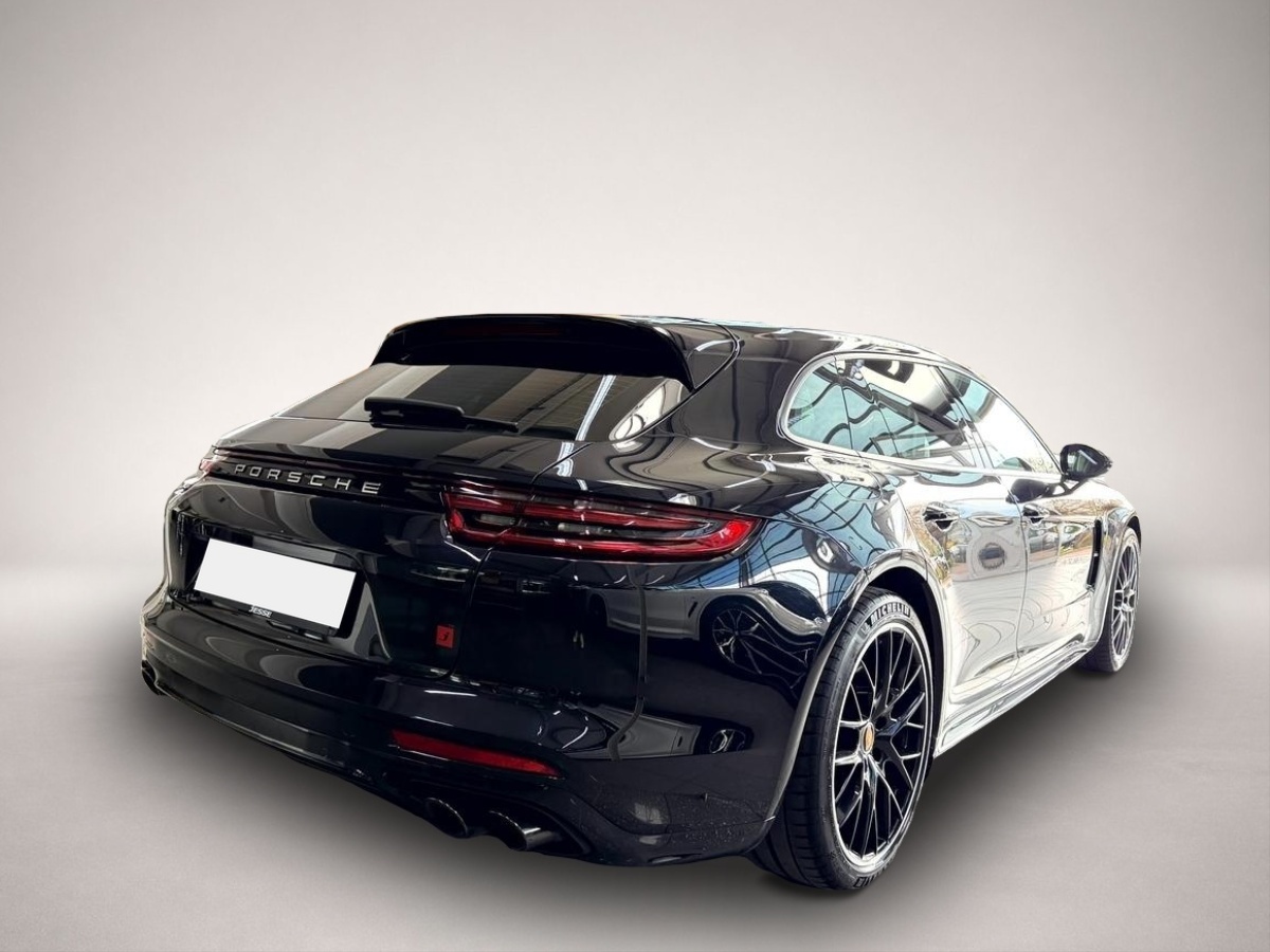 Fotografie 5 des Porsche Panamera 4 E-Hybrid Sport Turismo LED Chrono ACC