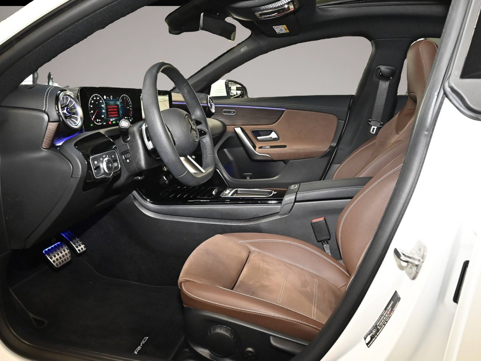 Bild 6 Mercedes-Benz CLA 250