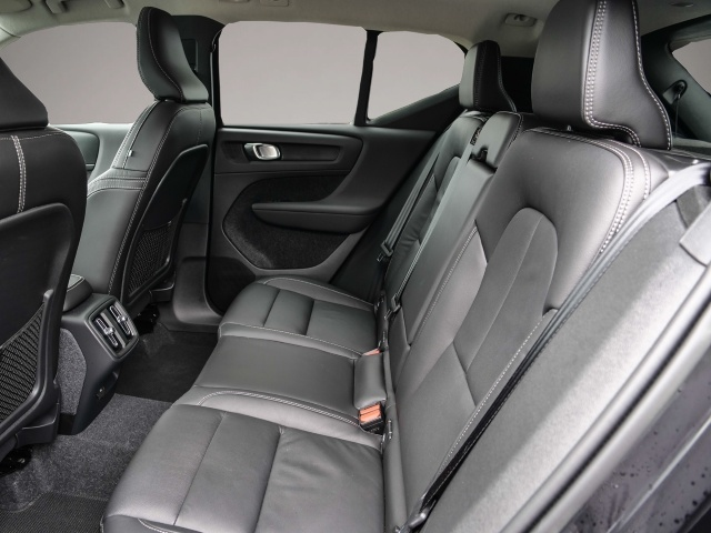Bild 6 Volvo XC40 Ultimate Dark 2WD StandHZG Leder Digitales