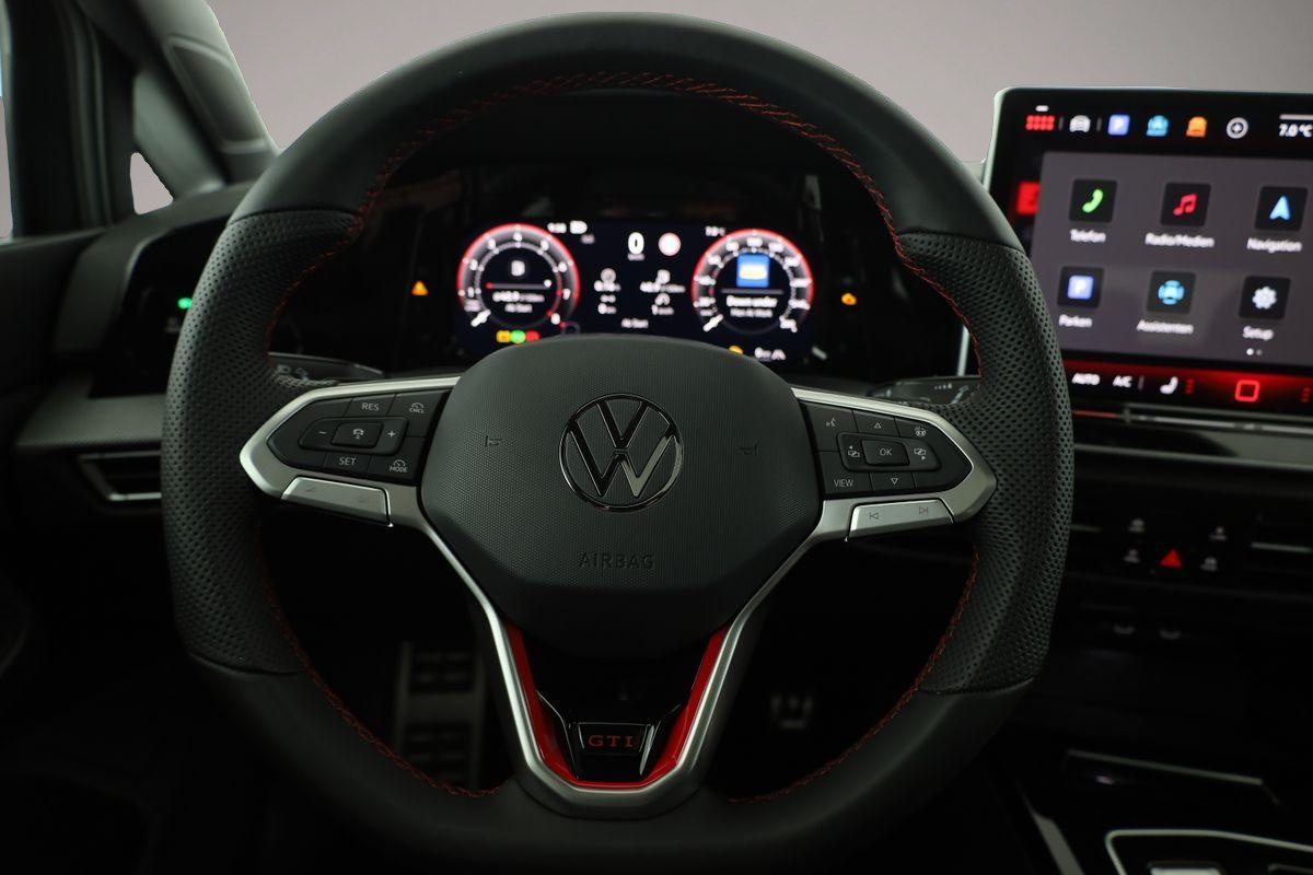 Fotografie 6 des Volkswagen Golf VIII GTI 2.0 TSI DSG, Navi, Side, Matrix, K