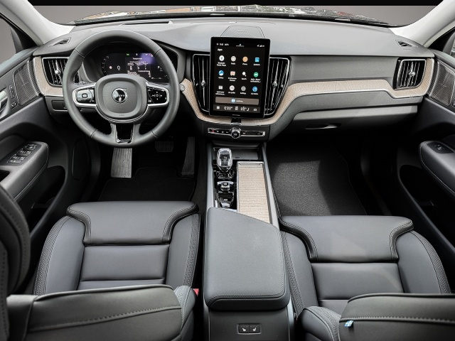 Volvo XC60 XC60 B5 Benzin AWD Plus Dark Lagom-Paket - Thumbnail 6