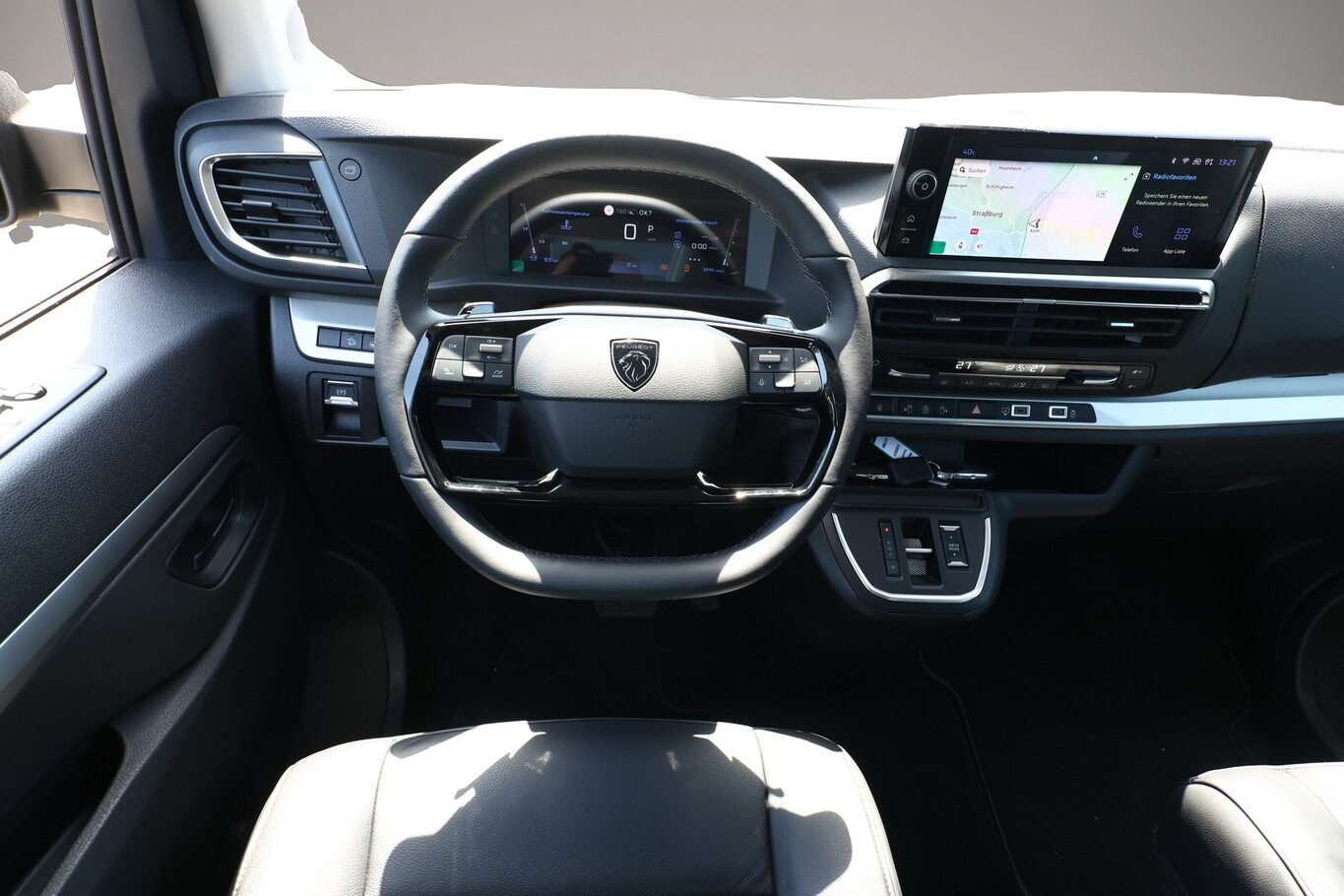 Fotografie 6 des Peugeot Traveller L2 Allure VIP+ Pano StHz Nav Leder Kam