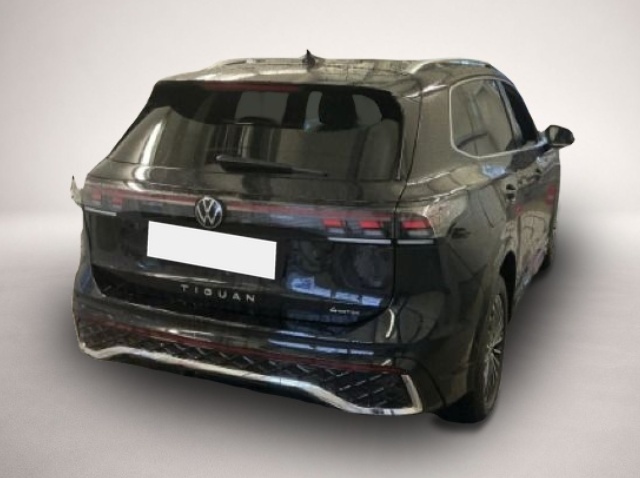 Bild 2 Volkswagen Tiguan 2.0 TDI DSG R-Line IQ.Light/ACC/HuD/Stand