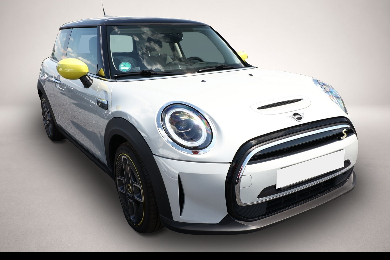 Bild 2 MINI Cooper SE Classic Trim LED DCC Nav LM17Z Klima