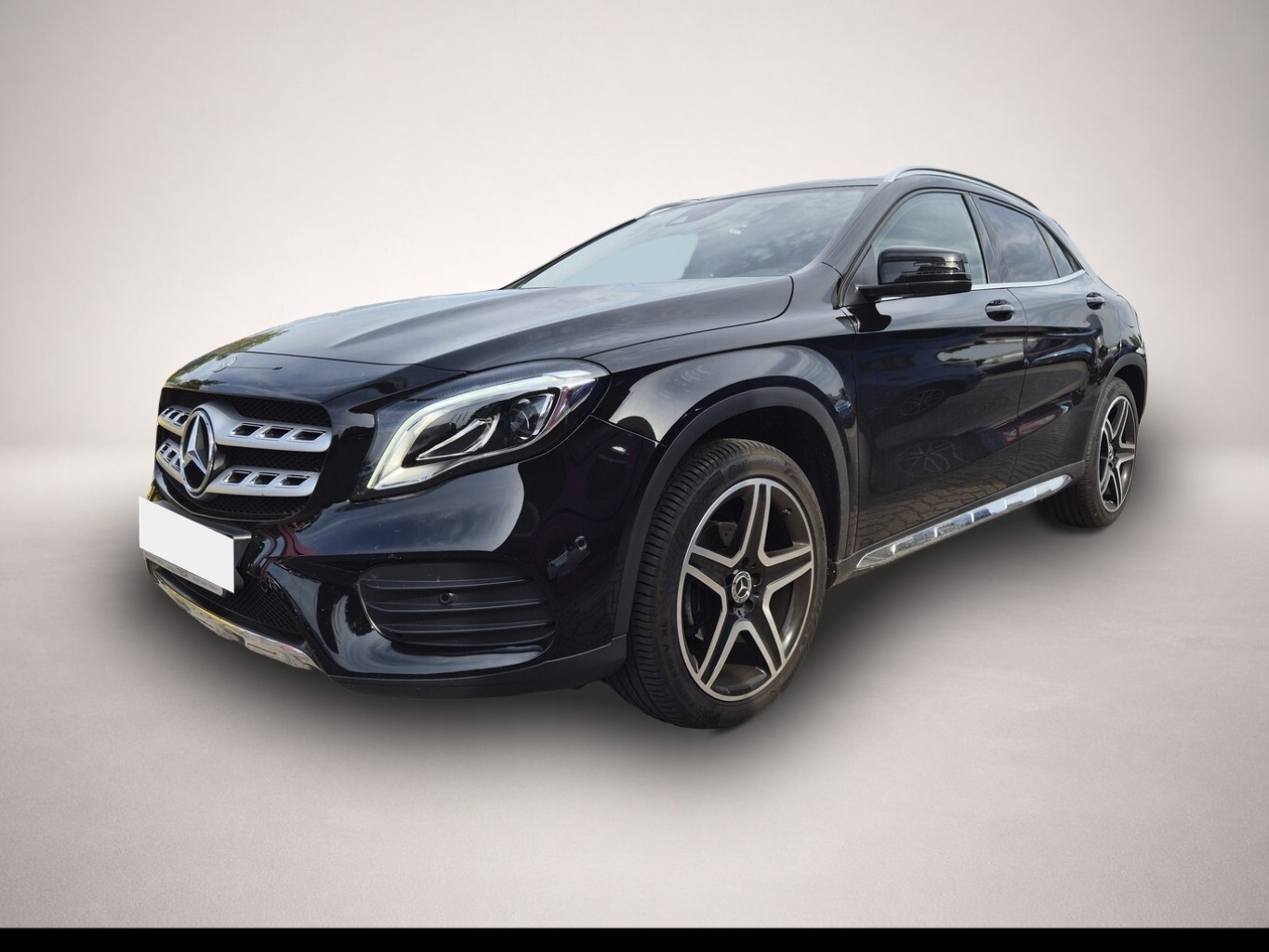 Fotografie 2 des Mercedes-Benz GLA 180 DCT AMG Line LED Nav SHZ ParkAs eHk 19Z