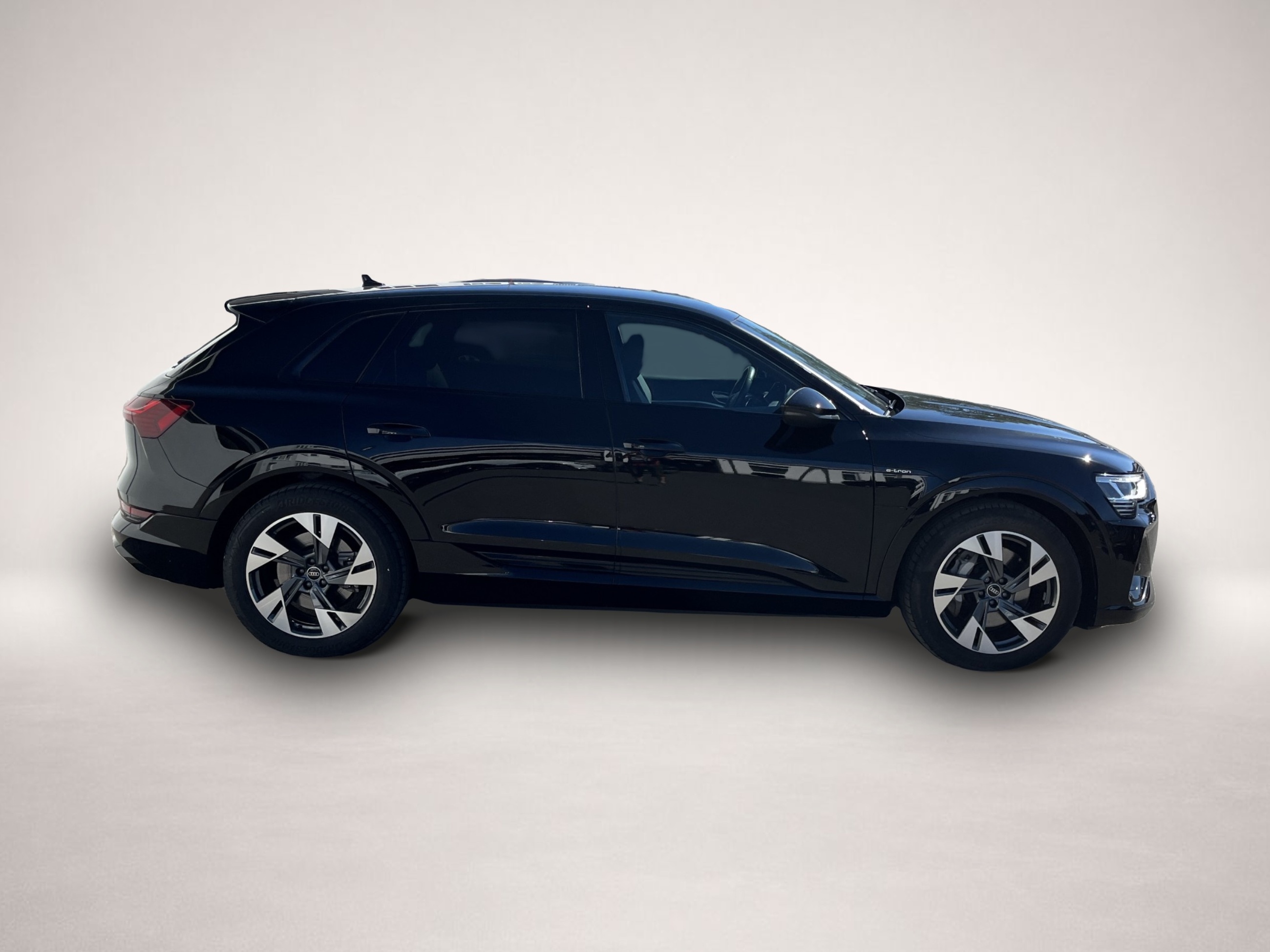 Bild 5 Audi e-tron 55 S line Navi LED RFK SHZ el.Klappe DAB