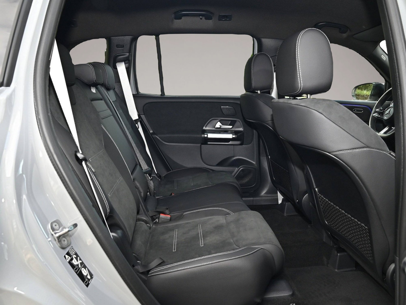 Bild 4 Mercedes-Benz GLB 200