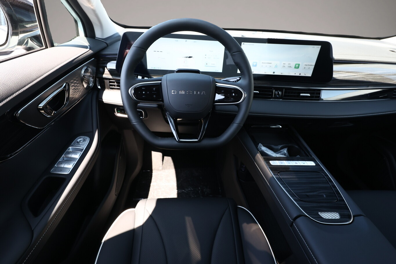 Bild 6 Omoda 5 EV Premium 402kmReichw 360° Nav SHZ eHK