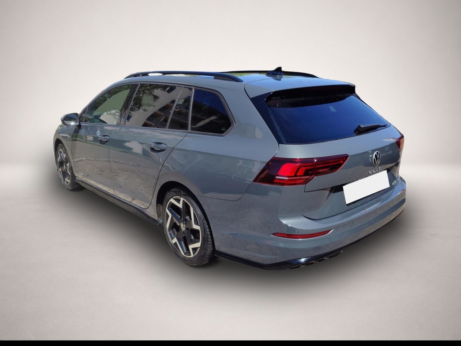 Bild 4 Volkswagen Golf Variant 1.5 eTSI DSG R-Line Navi SHZ LHZ AC