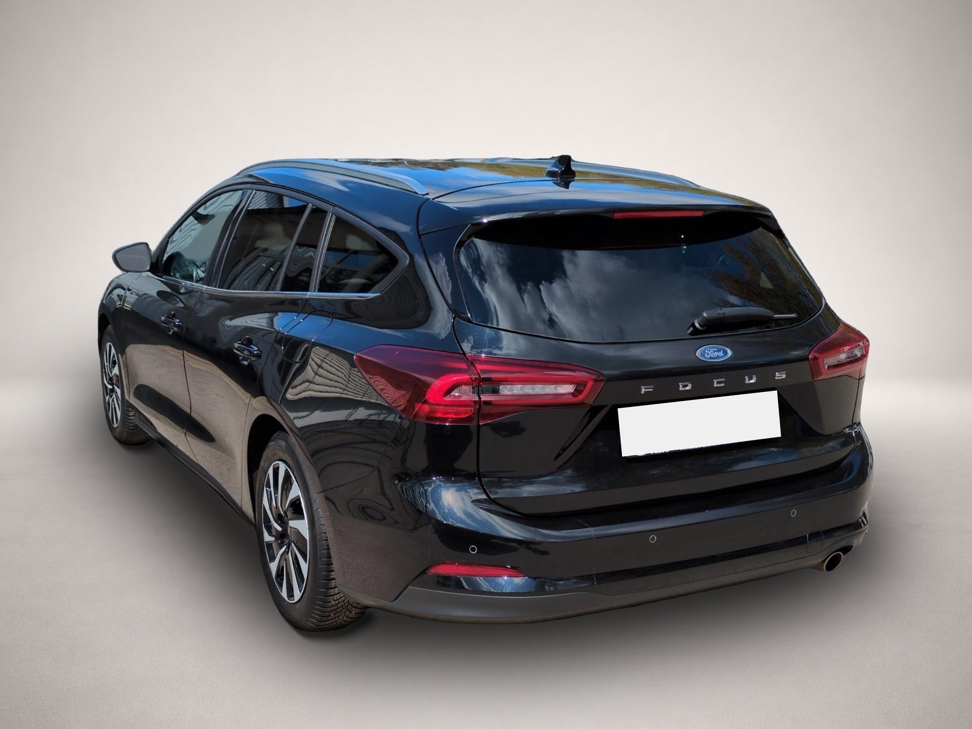 Fotografie 2 des Ford Focus Turnier 1.0 EcoBoost Titanium Bluetooth Na
