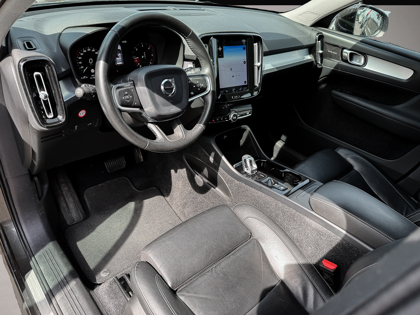 Bild 5 Volvo XC40 D3 Inscription 2WD Navi Leder Digitales Coc