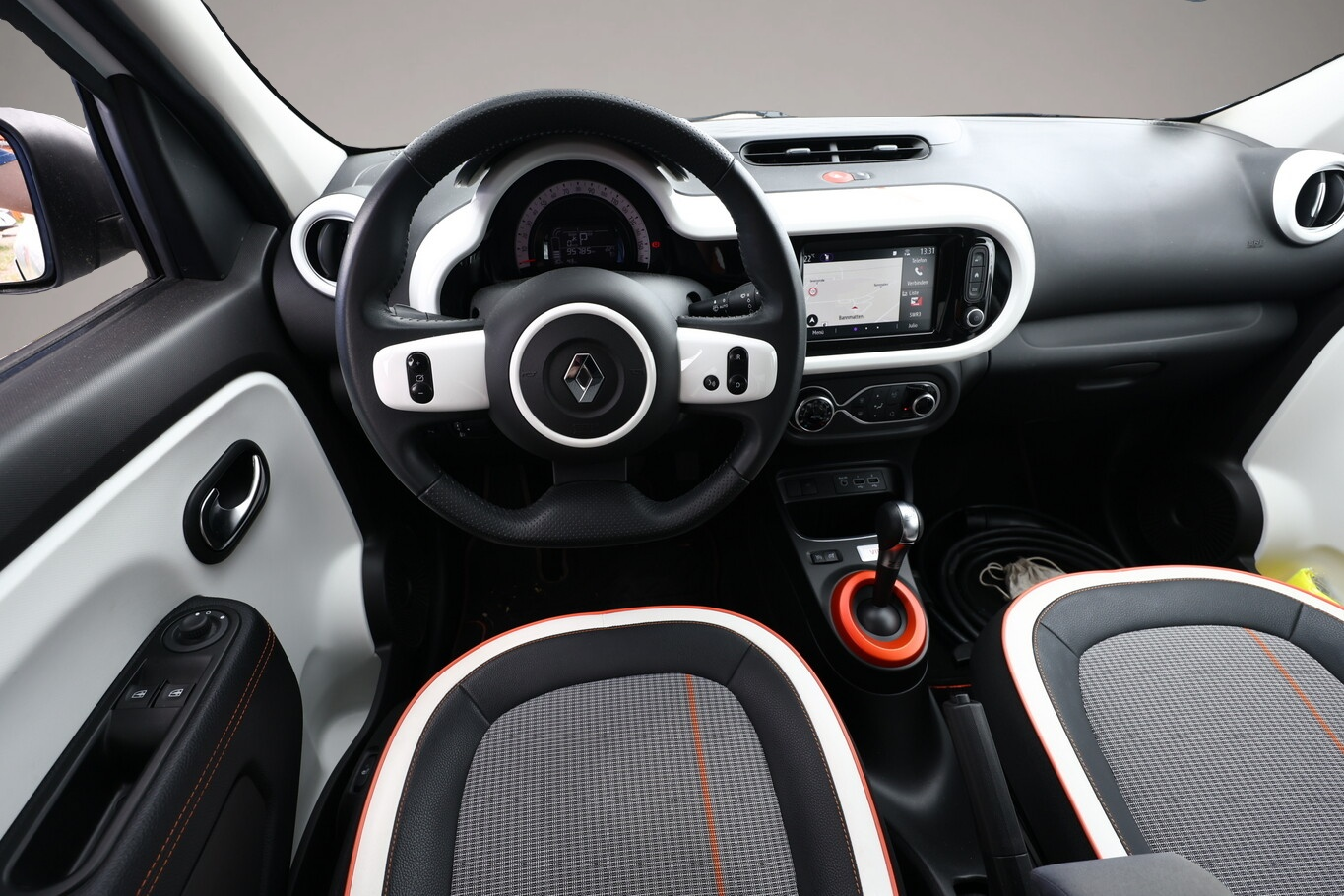 Bild 6 Renault Twingo Electric Vibes Nav PDC Tempmat