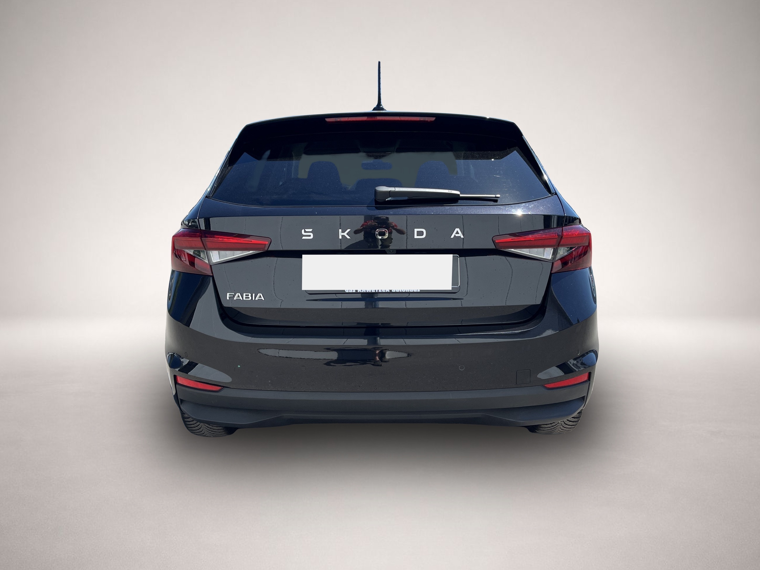 Fotografie 6 des Skoda Fabia 1.5 TSI DSG Selection Tour Navi LED RFK SH
