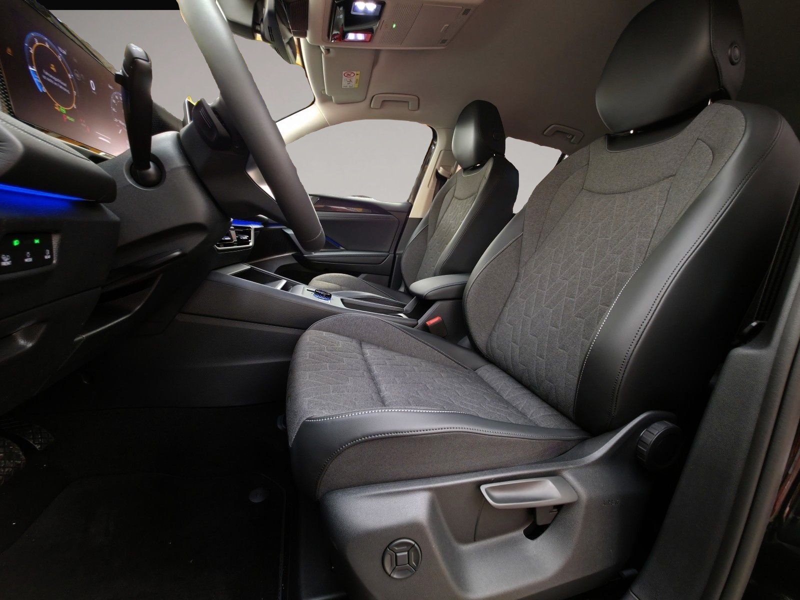 Bild 5 Volkswagen Tiguan 1,5 eTSI el.Heckkl. 360°Kamera Sicherheit